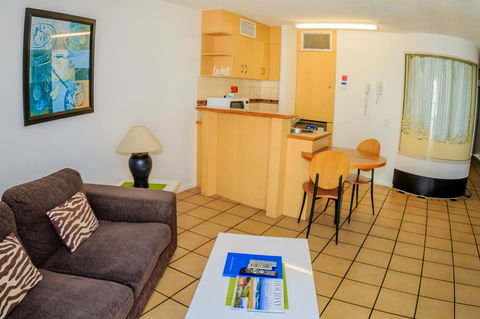 Grand Palais Boolarong Beachside Apartments - Hervey Bay Accommodation 38