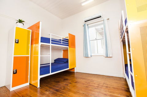 Mad Monkey Central - Hervey Bay Accommodation 7