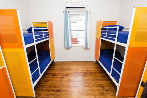 Mad Monkey Central - Hervey Bay Accommodation 6