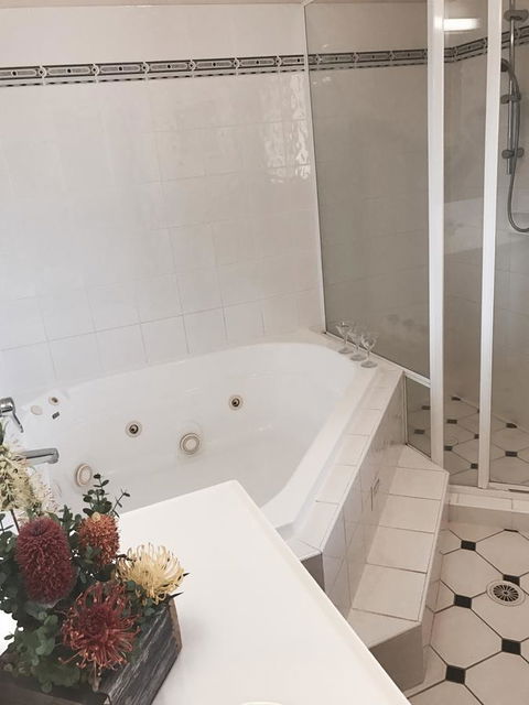 The Bearded Dragon Boutique Hotel - Hervey Bay Accommodation 44