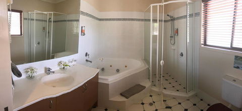 The Bearded Dragon Boutique Hotel - Hervey Bay Accommodation 5