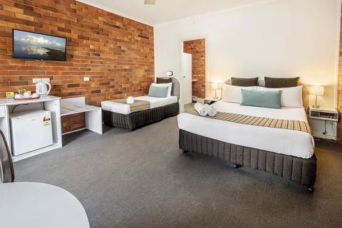 The Beach Motel Hervey Bay - Tourism Hervey Bay 43