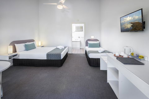 The Beach Motel Hervey Bay - Tourism Hervey Bay 12