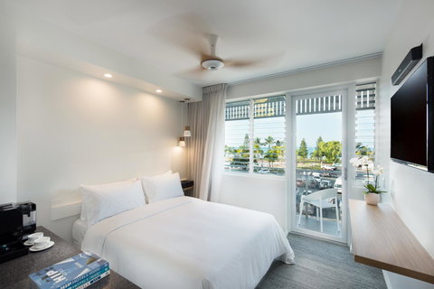 Heart Hotel And Gallery Whitsundays - Hervey Bay Accommodation 5