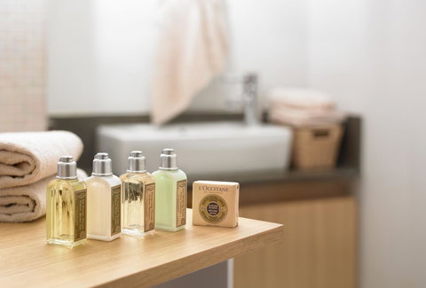 Heart Hotel And Gallery Whitsundays - Hervey Bay Accommodation 11