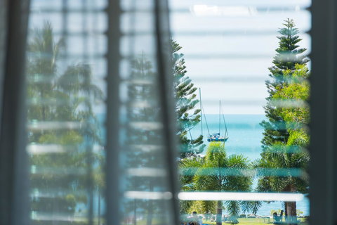 Heart Hotel And Gallery Whitsundays - Hervey Bay Accommodation 14