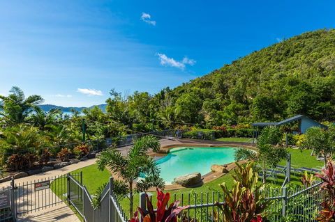 Beach Lodges - Tourism Hervey Bay 1