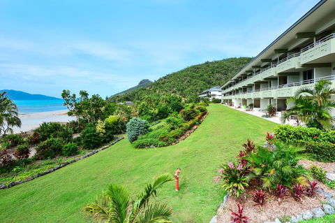 Beach Lodges - Tourism Hervey Bay 0