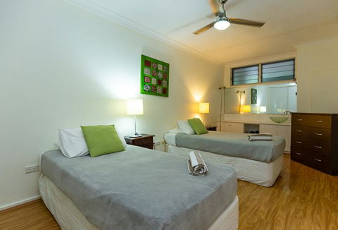 Beach Lodges - Tourism Hervey Bay 27