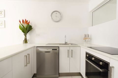 The White House Port Douglas - Tourism Hervey Bay 10