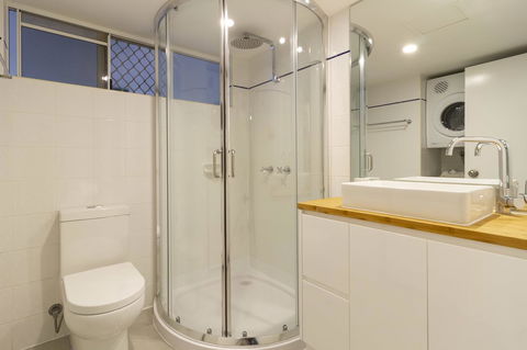 The White House Port Douglas - Tourism Hervey Bay 4