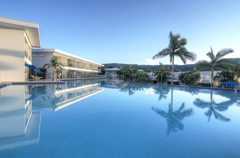 Pool Resort Port Douglas - Hervey Bay Accommodation 1
