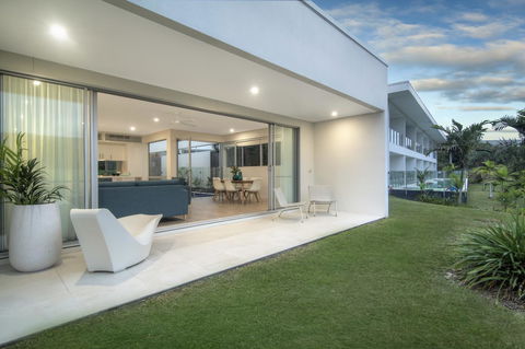 Pool Resort Port Douglas - Hervey Bay Accommodation 41