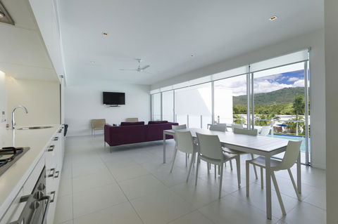 Pool Resort Port Douglas - Hervey Bay Accommodation 20