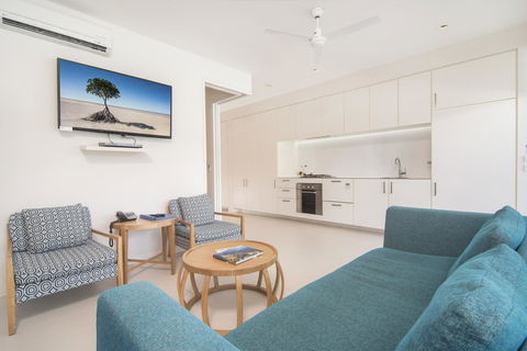 Pool Resort Port Douglas - Hervey Bay Accommodation 7