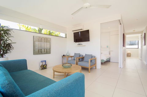 Pool Resort Port Douglas - Hervey Bay Accommodation 12