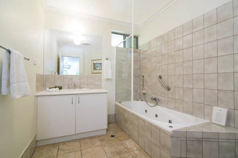 The Port Douglas Queenslander - Hervey Bay Accommodation 13