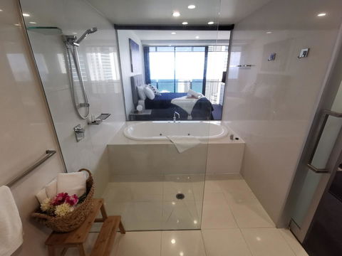 Circle Luxury Holidays - Tourism Hervey Bay 11