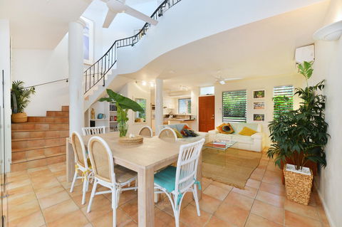 [ ANDY'S BEACH HOUSE ] - Hervey Bay Accommodation 10
