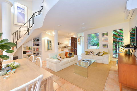 [ ANDY'S BEACH HOUSE ] - Hervey Bay Accommodation 13