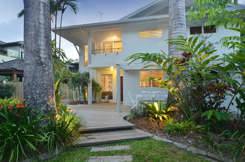 [ ANDY'S BEACH HOUSE ] - Hervey Bay Accommodation 9