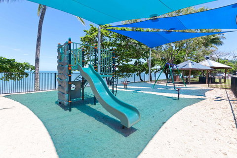 Trinity Beach Pacific - Hervey Bay Accommodation 26