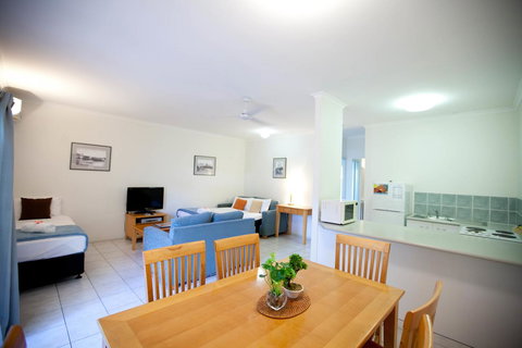 Trinity Beach Pacific - Hervey Bay Accommodation 10