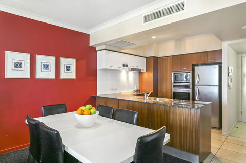 Mantra Towers Of Chevron - Tourism Hervey Bay 19
