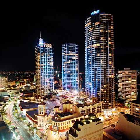 Mantra Towers Of Chevron - Tourism Hervey Bay 0