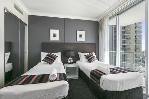 Mantra Towers Of Chevron - Tourism Hervey Bay 21