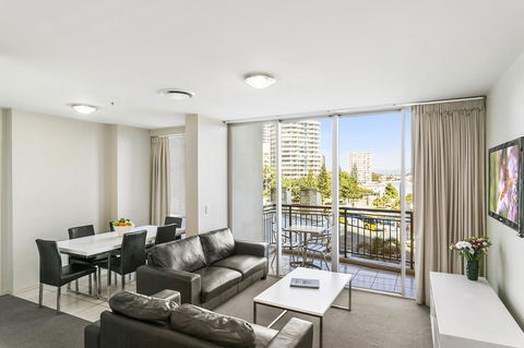 Mantra Towers Of Chevron - Tourism Hervey Bay 24