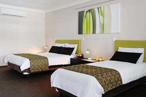 Drovers Motor Inn - Tourism Hervey Bay 1