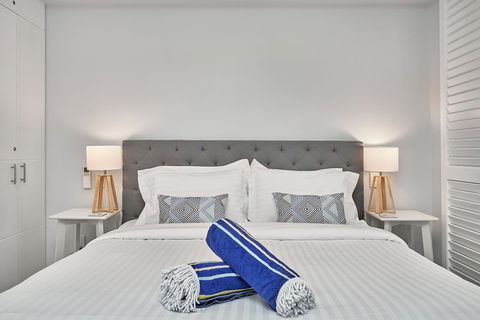 Palm Cove Paradise - Couples Spa Beach Getaway - Tourism Hervey Bay 6