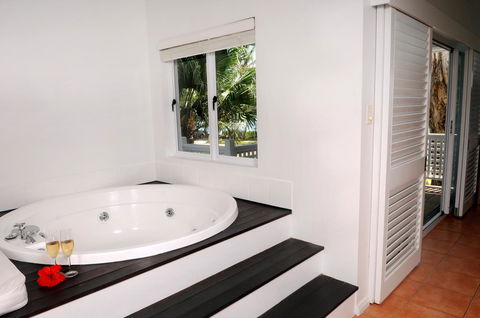 The Reef House Adults Retreat - Enjoy 28 Complimentary Inclusions - Tourism Hervey Bay 28
