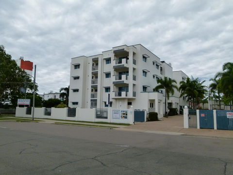 Madison Ocean Breeze Apartments - Hervey Bay Accommodation 6
