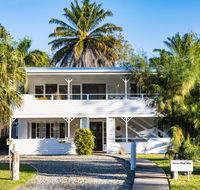 Jamaica Beach House - Tourism Hervey Bay