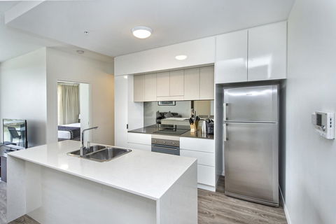 Empire Apartment Hotel Rockhampton - Hervey Bay Accommodation 38