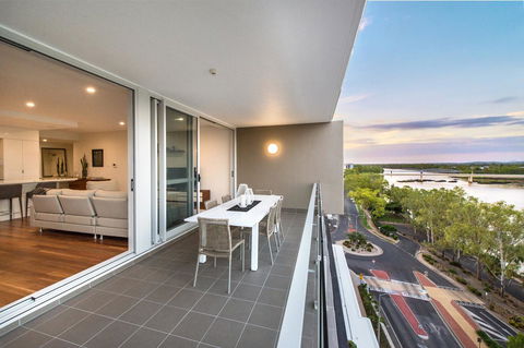 Empire Apartment Hotel Rockhampton - Hervey Bay Accommodation 11