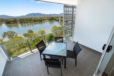 Empire Apartment Hotel Rockhampton - Hervey Bay Accommodation 20