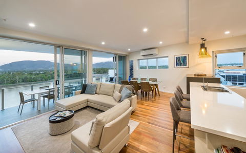 Empire Apartment Hotel Rockhampton - Hervey Bay Accommodation 7