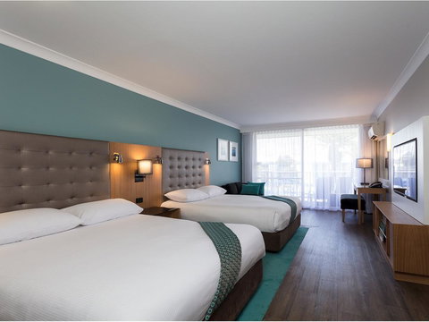 Sea World Resort - Hervey Bay Accommodation 1