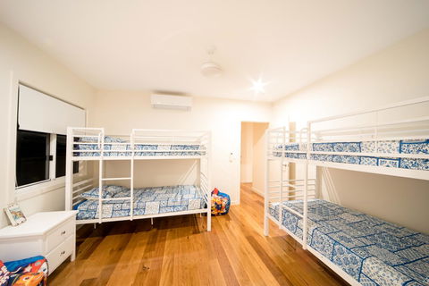Whitsunday Luxury Homes - Hervey Bay Accommodation 7