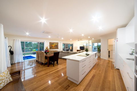 Whitsunday Luxury Homes - Hervey Bay Accommodation 5