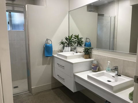 Whitsunday Luxury Homes - Hervey Bay Accommodation 13