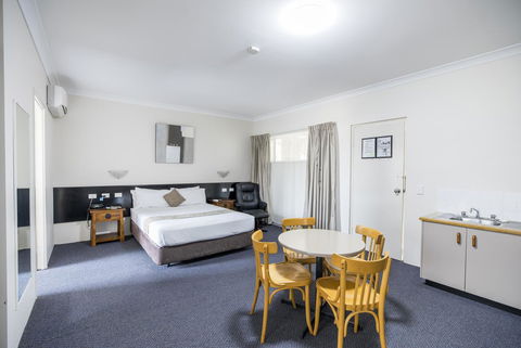Emerald Maraboon Motor Inn - Hervey Bay Accommodation 26