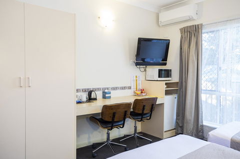 Emerald Maraboon Motor Inn - Hervey Bay Accommodation 43