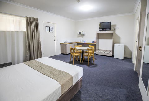Emerald Maraboon Motor Inn - Hervey Bay Accommodation 28