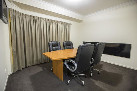 Emerald Maraboon Motor Inn - Hervey Bay Accommodation 12