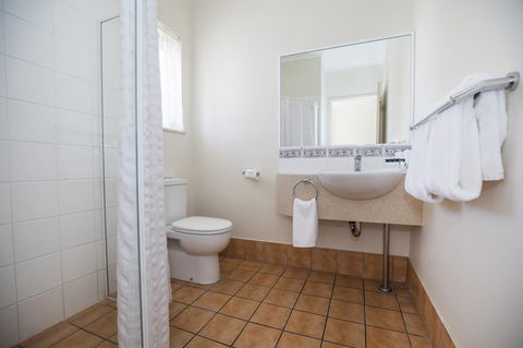 Emerald Maraboon Motor Inn - Hervey Bay Accommodation 38