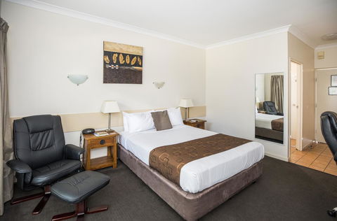 Emerald Maraboon Motor Inn - Hervey Bay Accommodation 36